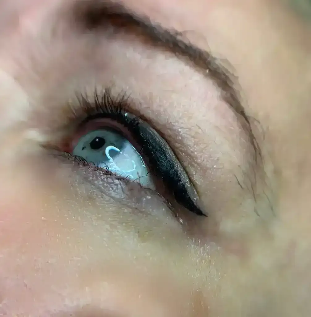 classic-eyeliner Ostin Beauty - Southampton